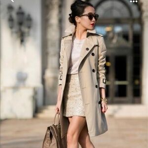 Banana Republic Classic Trench